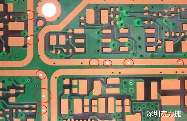 防止PCB過波峰焊時(shí)錫從導(dǎo)通孔貫穿元件面造成短路；特別是我們把過孔放在BGA焊盤上時(shí)，就必須先做塞孔，再鍍金處理，便于BGA的焊接。