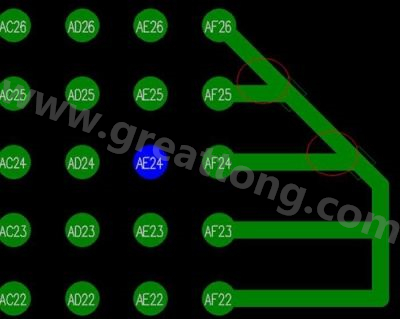 銳角走線(xiàn)正是化學(xué)物質(zhì)得以藏身的‘酸阱’。