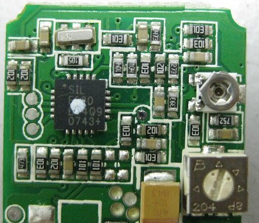 PCBA加工IC元件主要分為DIP及SMD兩大類，DIP 插件的IC，SMD (Surface Mount Device) 表面貼裝元件。